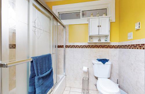 3 Mi to Franklin Park Zoo! Bright Residential Stay - Foto 20