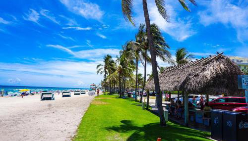 Paradise Awaits! Beach, King Bed, Private Yard & Workspace - Foto 5