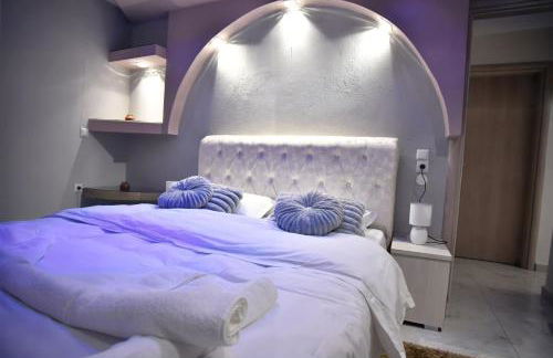 Eleni De Lux - Photo 51