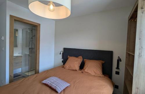 Gîte avec piscine chauffée, spa et vue sur la vallée - FR-1-589-655 - Foto 7