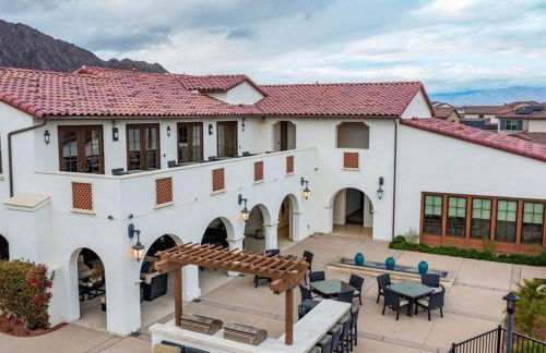 Near Coachella and Stagecoach Palm Springs , PGA resort Villa ,Golf, community pool, gym - Photo 33