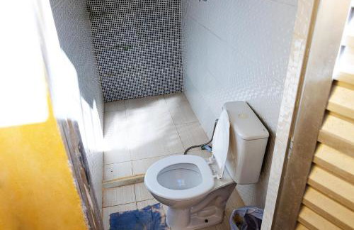 Casa com Churrasqueira e Piscina em Camacari BA - Foto 25