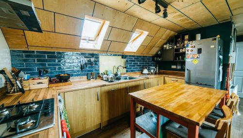 Mansell Road - Trendy Loft with Free Parking - Foto 2