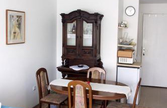 Meridian Apartment , 300m to Bus Terminal, Fast Wifi & Airport Transf - Photo 12