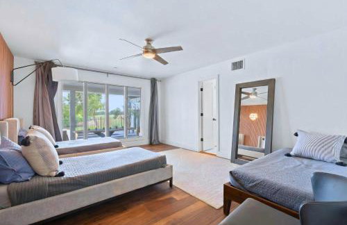 Luxurious Modern Retreat with Private Pool & Patio - Photo 30