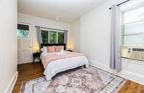Spacious 3BR Family Flat Near Encore Assembly Row - Photo 26
