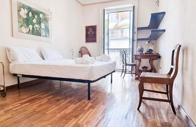 JOIVY Vintage And Gorgeous 2-Bed Flat Near Sforzesco Castle - Photo 4