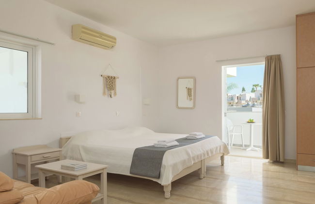 Reina Apartments - Foto 9