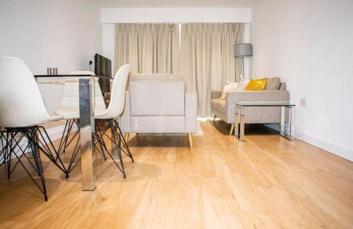 London - Apartment - Sleeps 2 - Garden - Pool - Foto 3