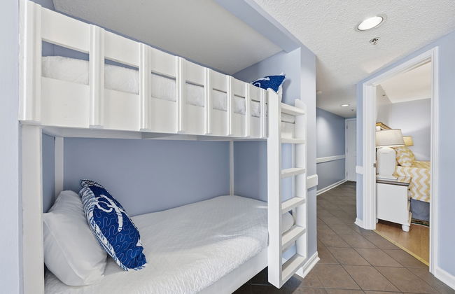 Tradewinds Condos by Hosteeva - Photo 39