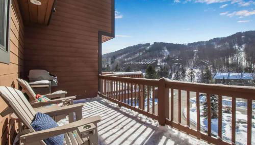 Modern Townhome with Decks Fireplace & Mountain Views - Foto 3