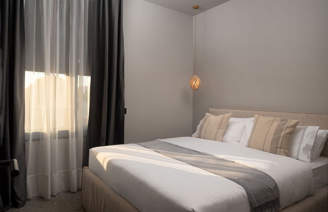 La Vista Suites - Photo 16