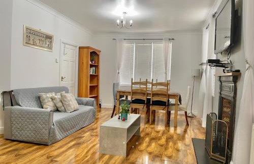 Penny Lein Apartments - Photo 1