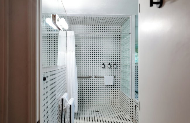 Suites by The Wellborn - Foto 79