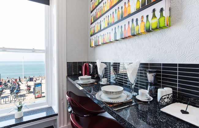 Ar Lan Y Mor Seaside Apartment - Photo 9