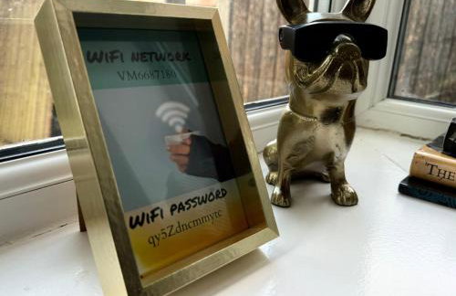 Home away Tamworth Staffordshire 4 Bedroom 3 Bathroom - Semi Detached House - Foto 42