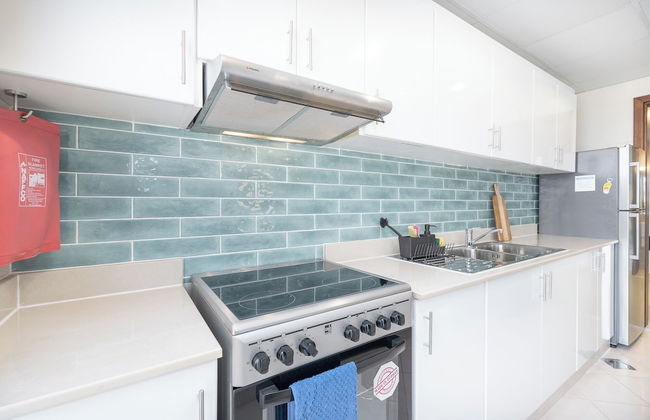 Contemporary Living by The Sea 2BD New Listing - Foto 17