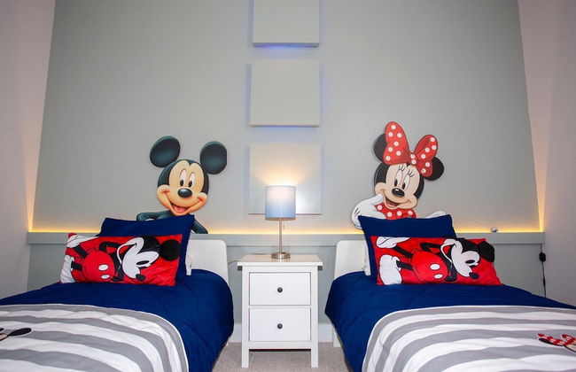 4 BR 4 BA Villa 5min Disneyworld 1804ft BBQ - Foto 42