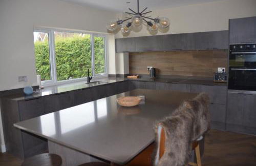 The Bunkhouse - 2 bedroom home with parking - Foto 4