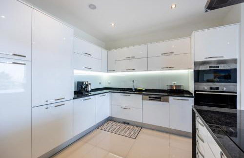 CoolHouses Algarve Lagos, 3 Bed modern Flat, outdoor & Indoor pools, Gym, Amor à Vida - Foto 8