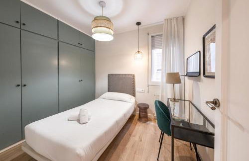 BeBarceloner Eixample Apartments- 4 bedrooms - Photo 6