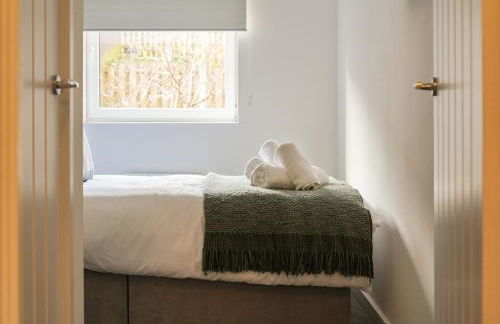 Yasmin's Townhouse - Sleeps upto 10, great for groups with FREE Parking - Hosted by Stay Host Save - Foto 42
