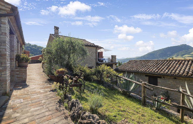 Fabulous Holiday Home With Wifi in Monte San Martino Italy - Photo 29