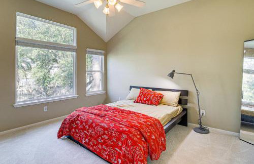 Near Trails, Shops and Eats Spring Home with Pool - Photo 18