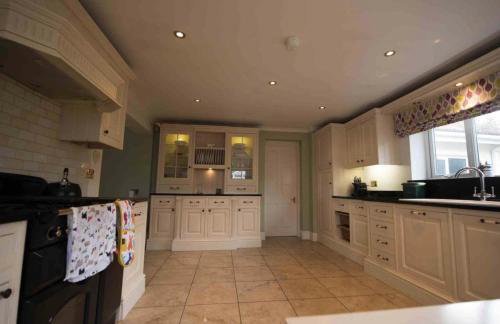 Mumbles - House - Seaside - Sleeps11 - PetFriendly - Foto 6