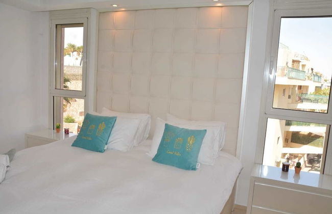 Renovated White 3BD next to Beach - Pool - Foto 2