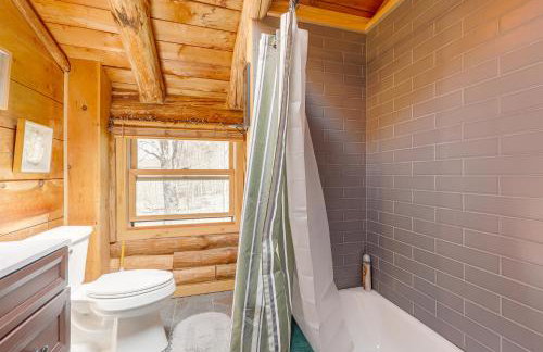 Near Trails, Lakes and Slopes Cabin in Walpole! - Foto 24