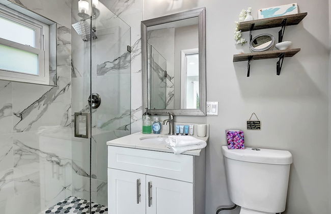 Modern and Updated Delray Beach Escape Sleeps 10! - Foto 32