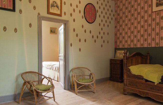 Historic Mansion by River Cenevieres - Foto 4