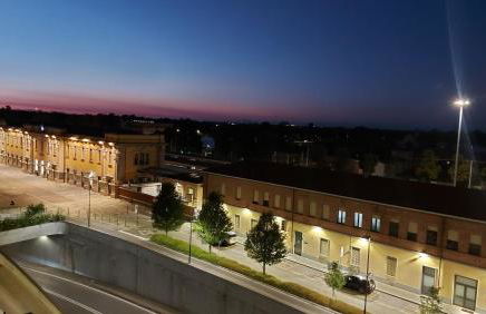 Tiny House Tower - Photo 62