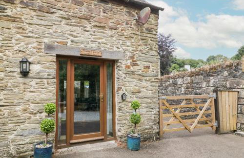 Miller's Lodge - Photo 2