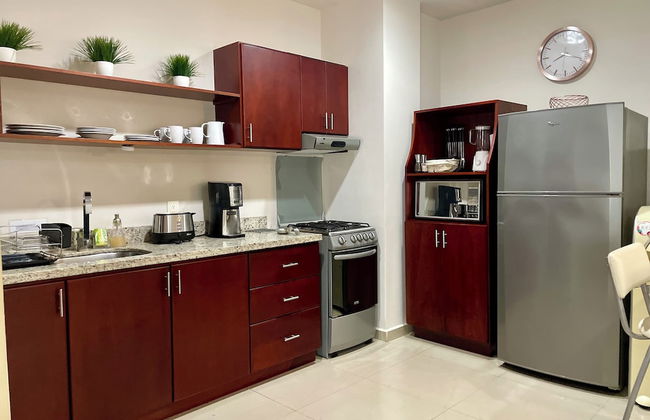 Alcantara Apt, Ground Floor, Great for Digital, 2 Blocks Walk to Beach - Foto 11