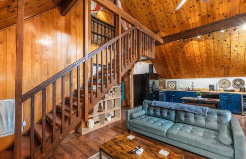 Bass Lake Chalet- A frame with hot tub/firepit - Foto 25