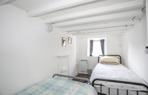 4 Ty Person - Photo 13