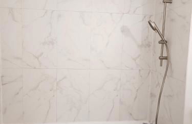 Charmant Studio Refait à neuf Centre de Tours - Photo 21