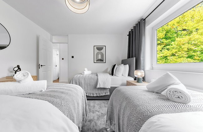 2BR Flat, Free Parking, Close to Airport & Centre - Foto 49