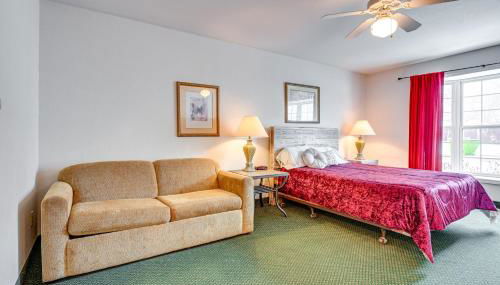 Near Lake Huron Shoreline! Studio with Resort Perks - Foto 1