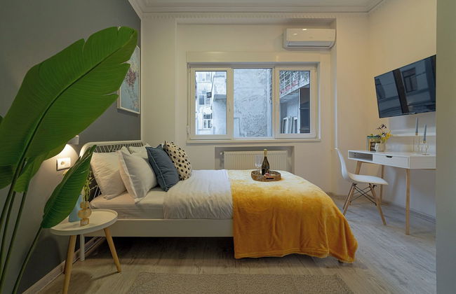 Central 4BR Flat - 2 Units Combined with Balconies, Near Cismigiu, 2 Kitchens & 2 Baths - Foto 6