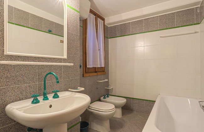 6 bedroom House in Scandicci with private pool and garden - Photo 29