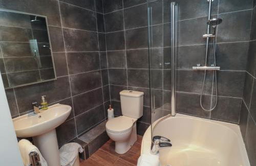 The Forge - Photo 17