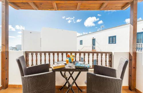 Casa Lili - Shared Pool - Close to Seafront Promenade - Sea Views from upper terrace - Foto 16