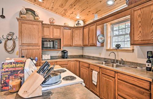 4-Season Mountain Escape with Breathtaking View! - Photo 14