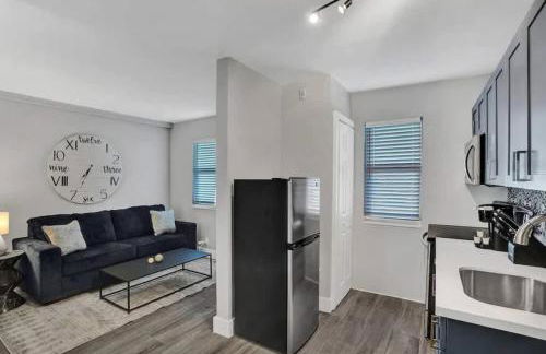 Rustic Retreats Modern 1BR For 4 Guests Minutes From Las Olas - Foto 4