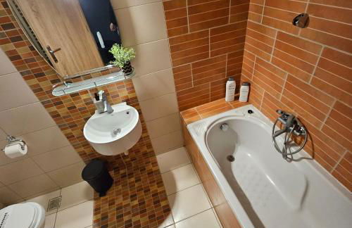 Central 3 Modern Apartment with FREE parking - Foto 32