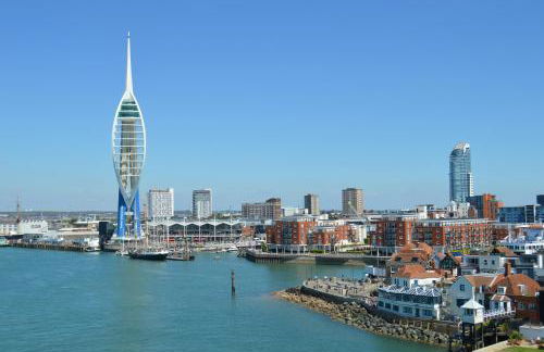 Comfortable Portsmouth home near Southsea beach great for group stays and contractors - Foto 17