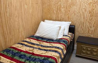 Stylish Remodeled 23 Large beds Near Elvis Presley - Foto 67